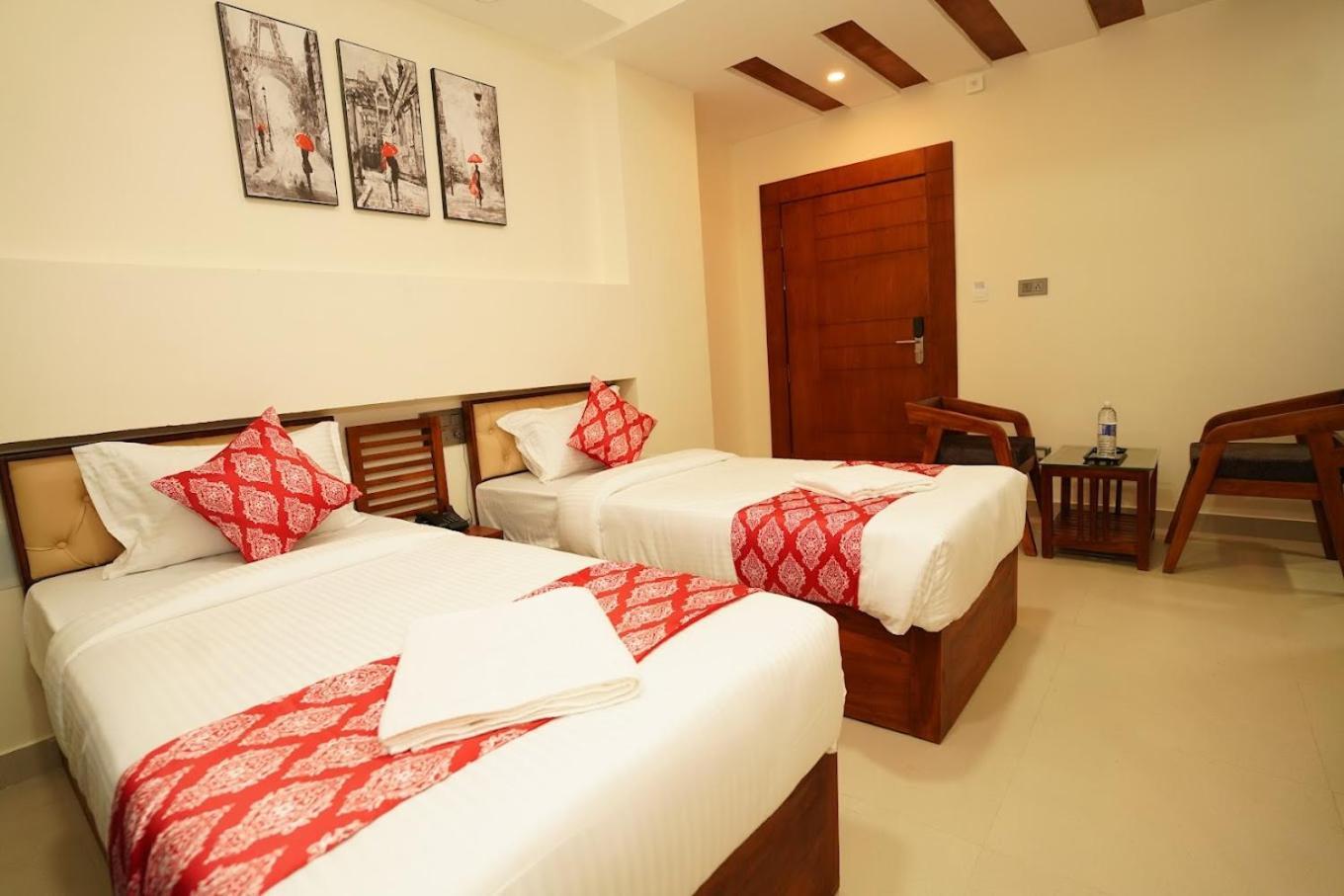 Saavees Residency Hotel Bangalore Exterior foto